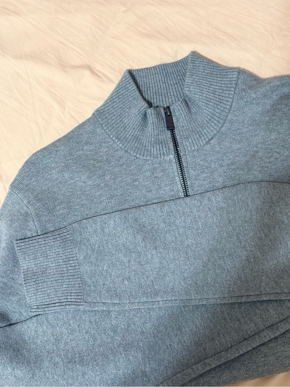 Tahari • Men’s Quarter Zip Sweater